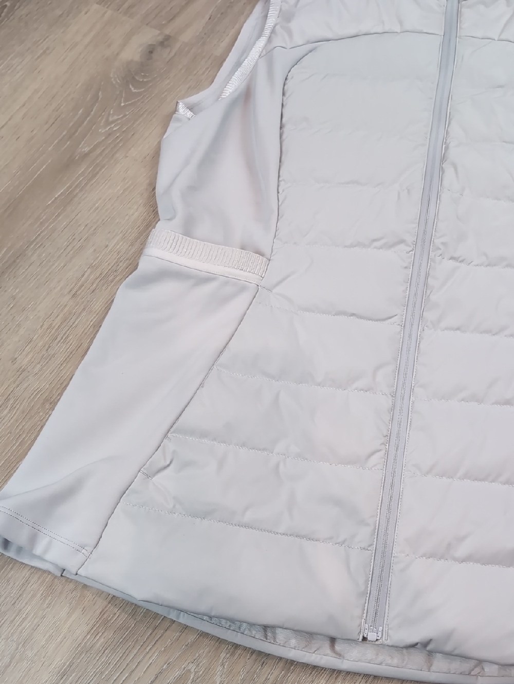 Lululemon Down For It All Vest - Chrome Size 10 - Picture 6 of 11